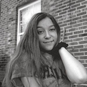 Meet your Posher, Alexis